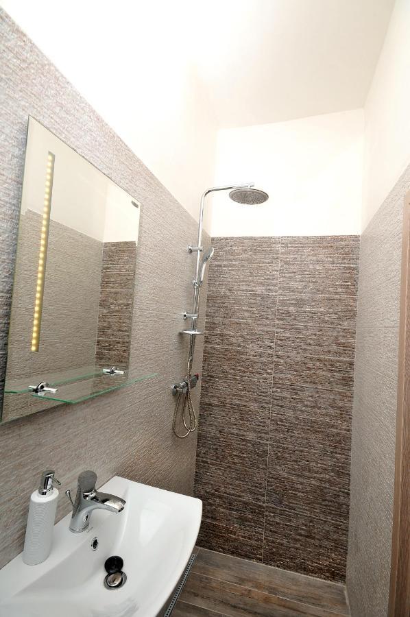 Lučenec Apartmany Mojzitov Dvor מראה חיצוני תמונה