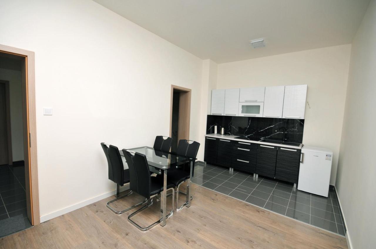 Lučenec Apartmany Mojzitov Dvor מראה חיצוני תמונה
